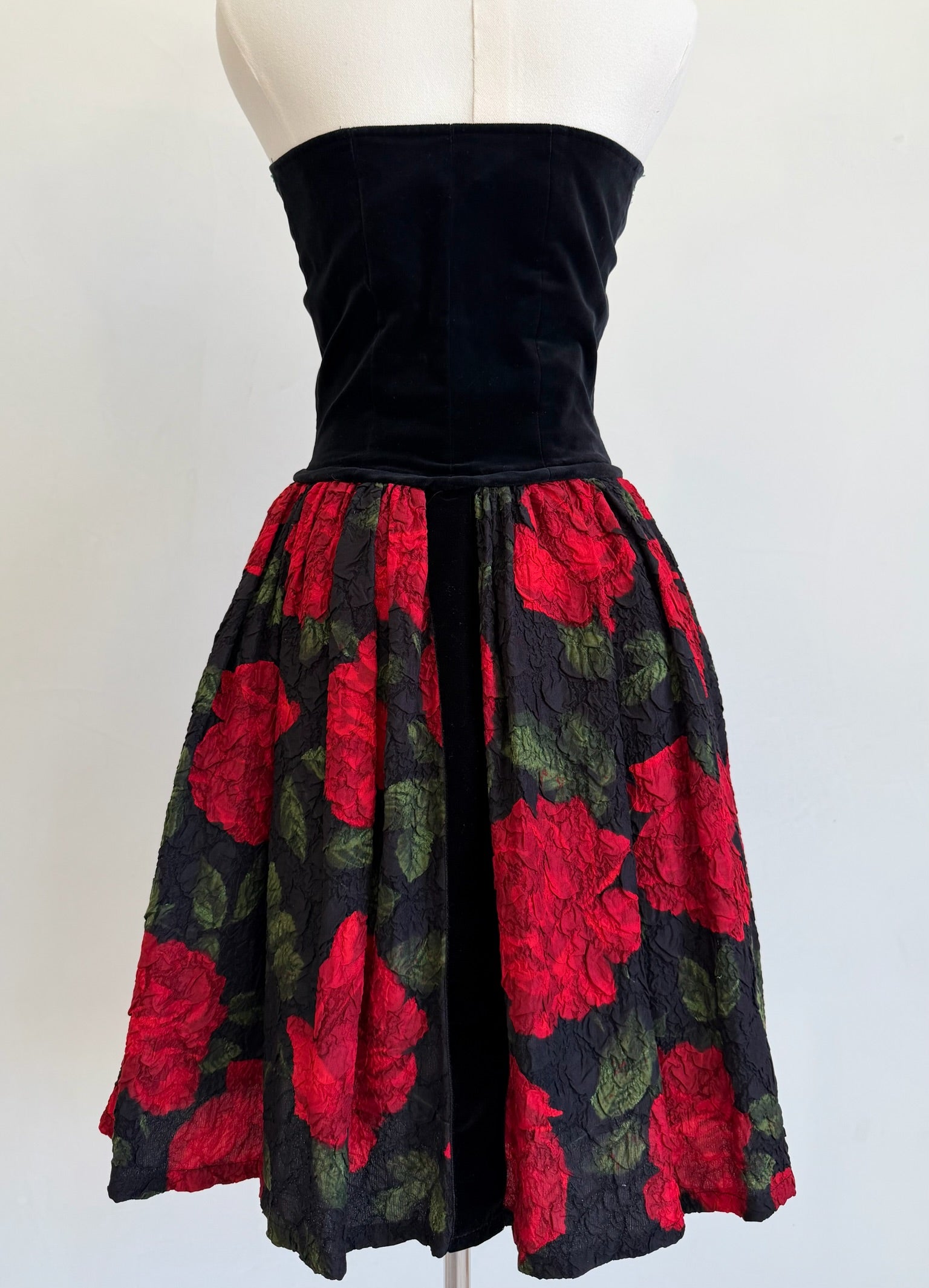 F/W 1991 Black Velvet Rose Strapless Dress