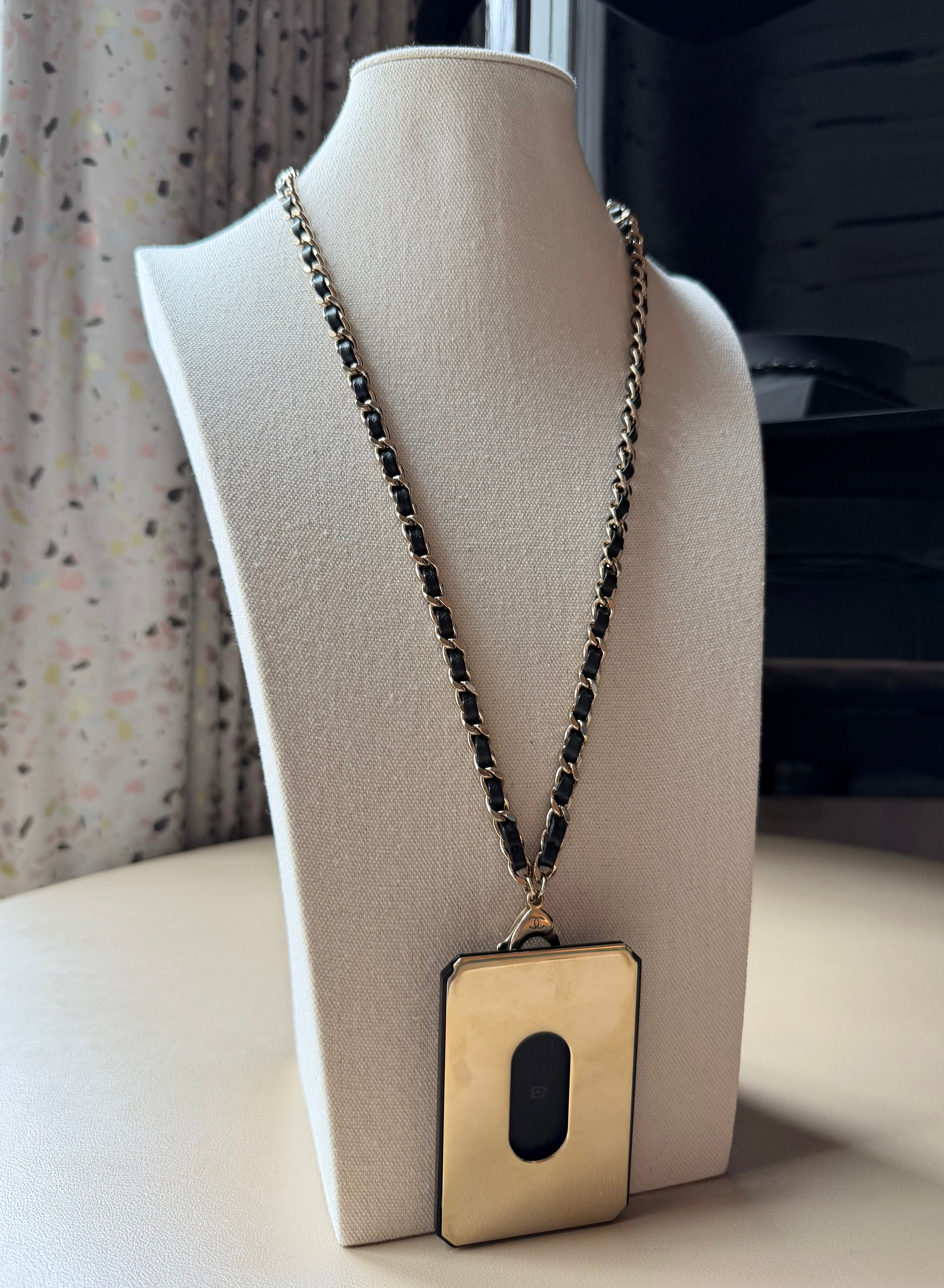 2021 Resin Lariat Card Holder Necklace