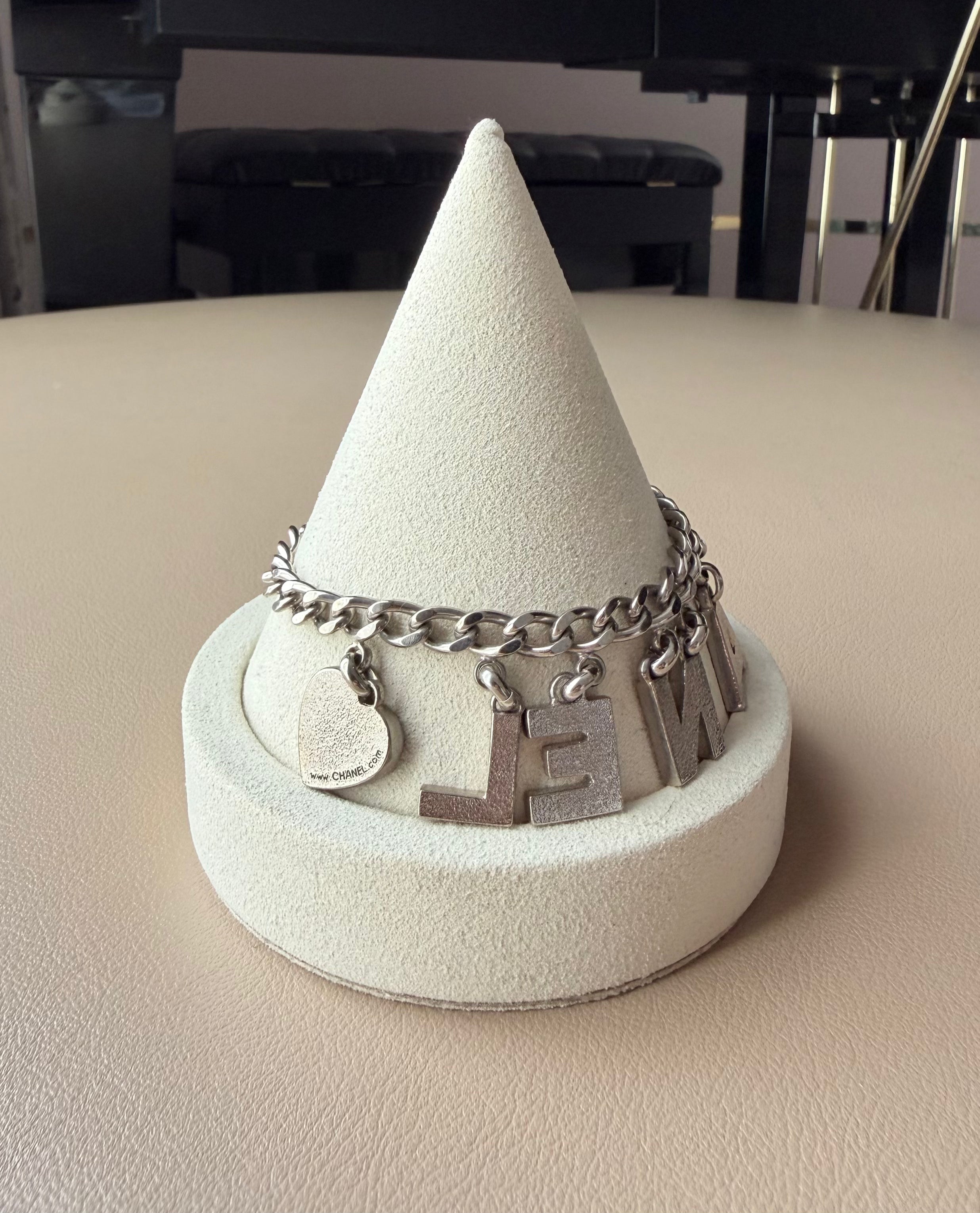 Cruise 1994/1995 "International Flag" Charm Bracelet