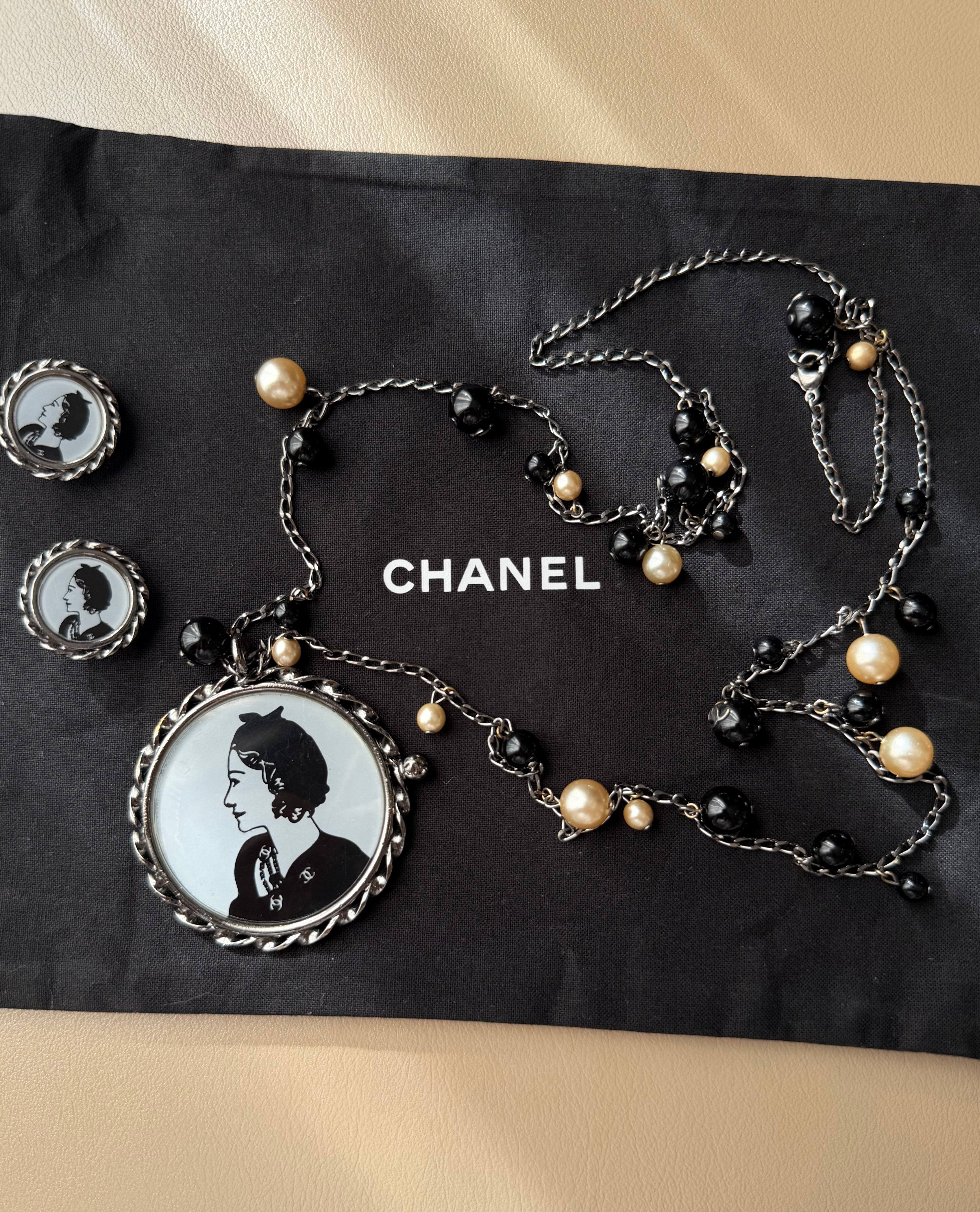 S/S 2003 “Mademoiselle Cameo” Pendant Necklace & Clip-On Earrings Set