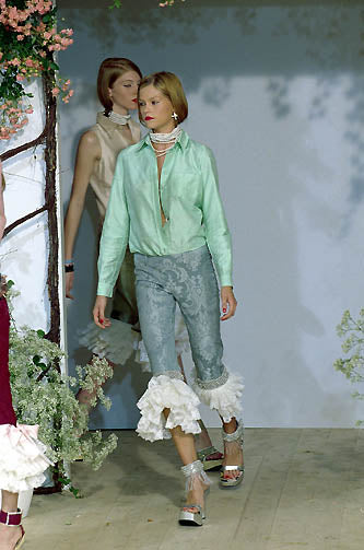S/S 2004 Lace Flounce Capri Pants